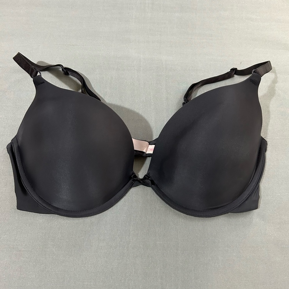 Victoria’s Secret Push up Bra Since 36D Gray Pigeonnant